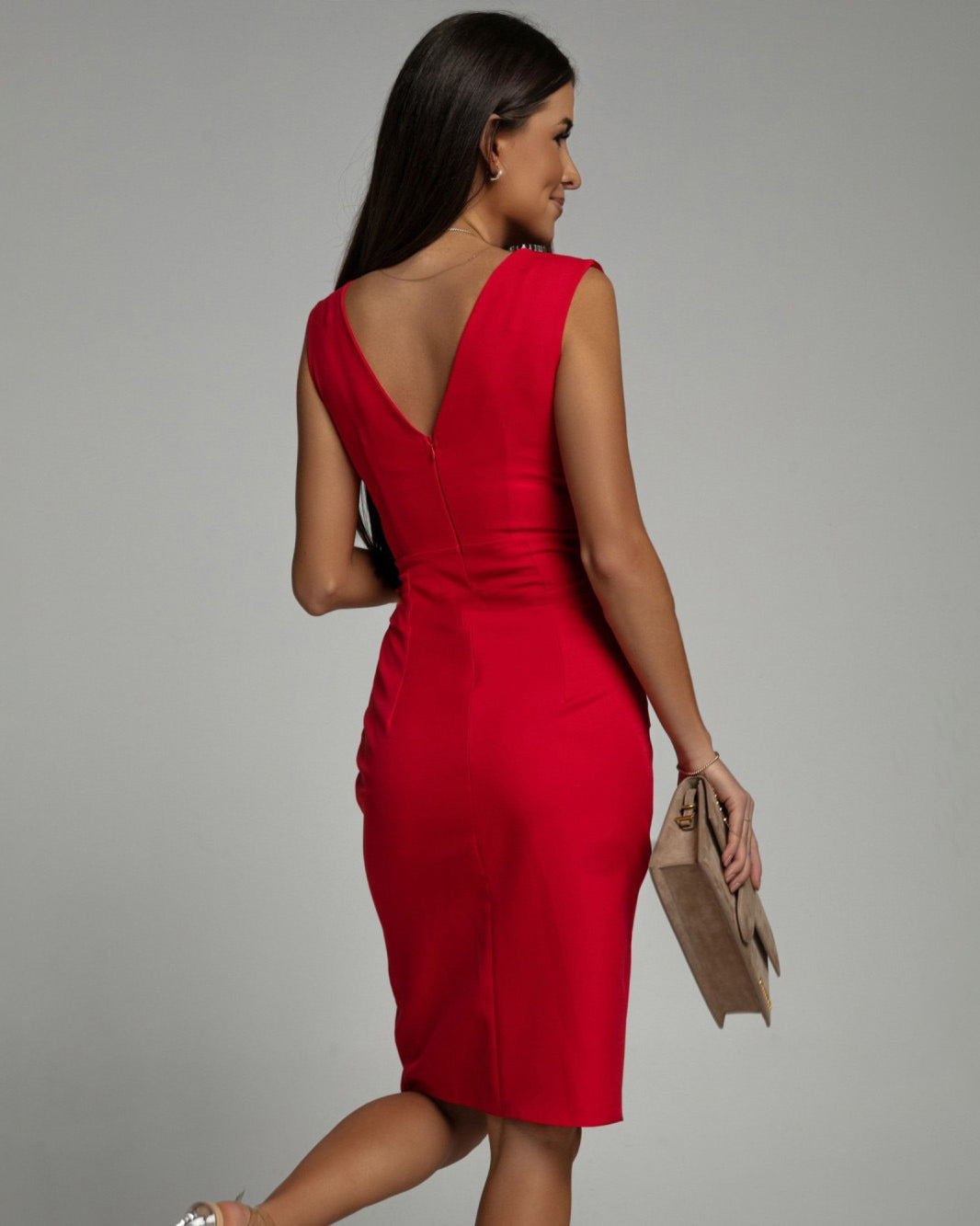 Estelle | Fitted Dress with V-Neckline and Slit - Calestra