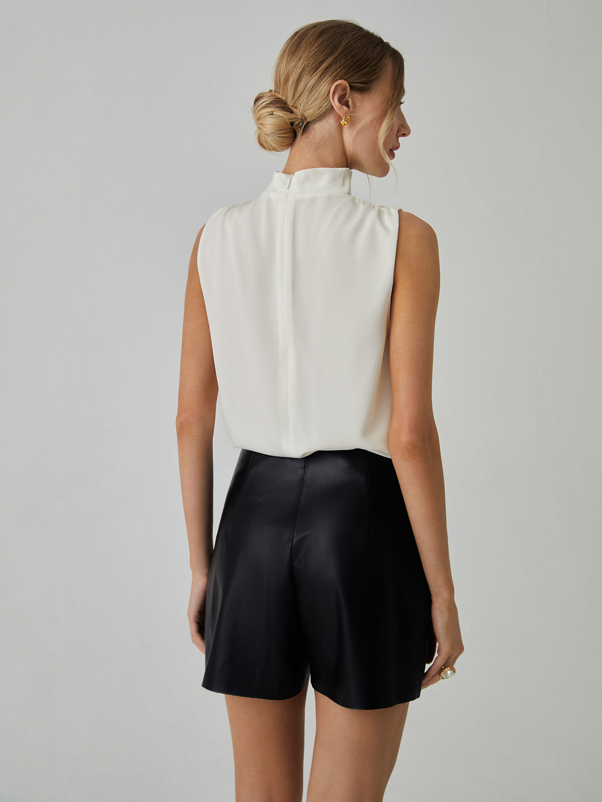 Pleated High Neck Sleeveless Blouse - Calestra