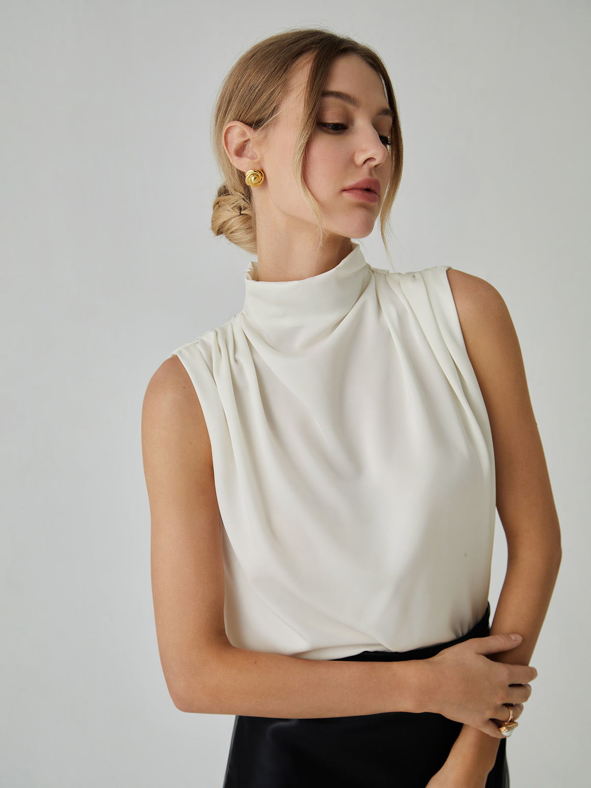 Pleated High Neck Sleeveless Blouse - Calestra