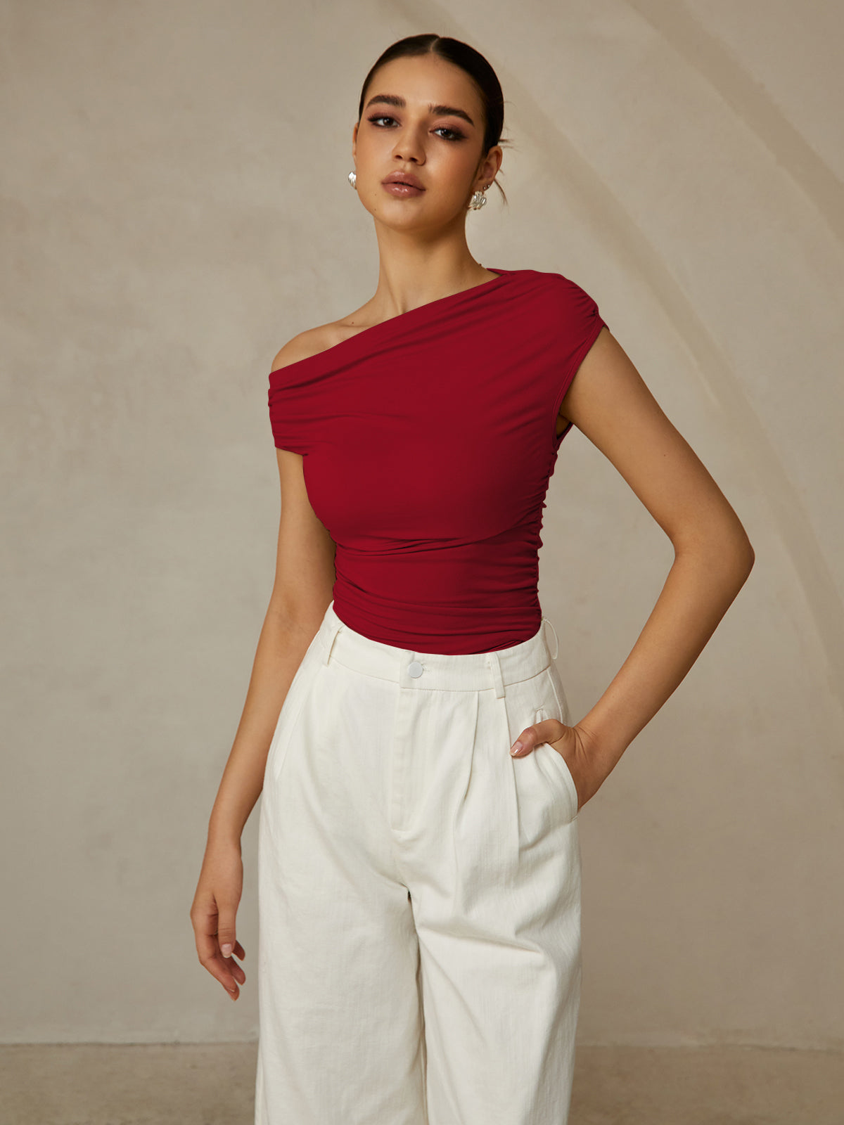 Asymmetrical Neck Sleeveless T-Shirt - Calestra